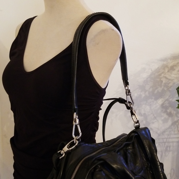 🌼COCCINELLE RARE HOBO🌼 - Picture 3 of 8